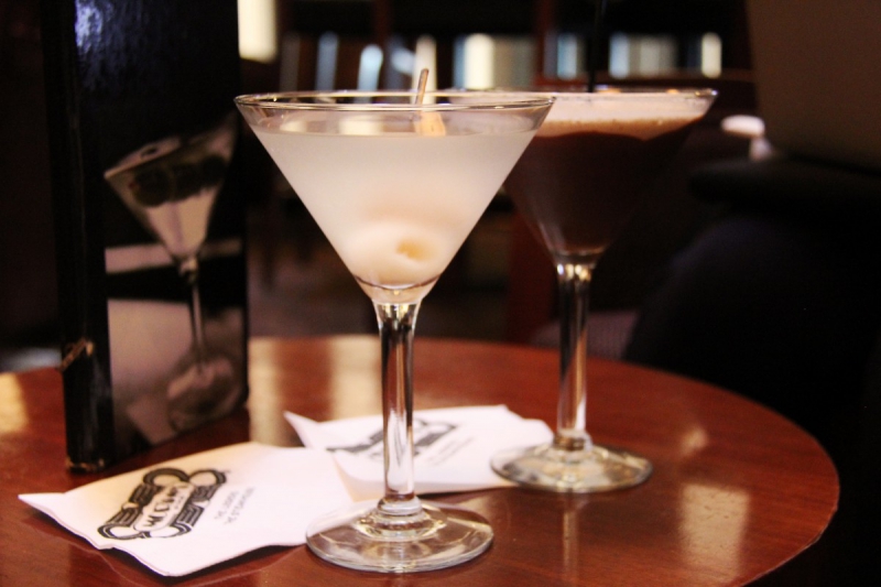 brasserie-BEAUSOLEIL-min_martini_bar_lychee_chocolate_alcohol_liquor_happy_hour_happy-910161